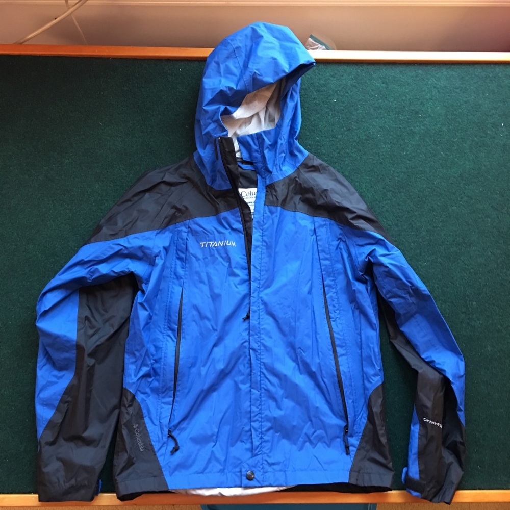 Youth Columbia Omnitech rain jacket size 14/16